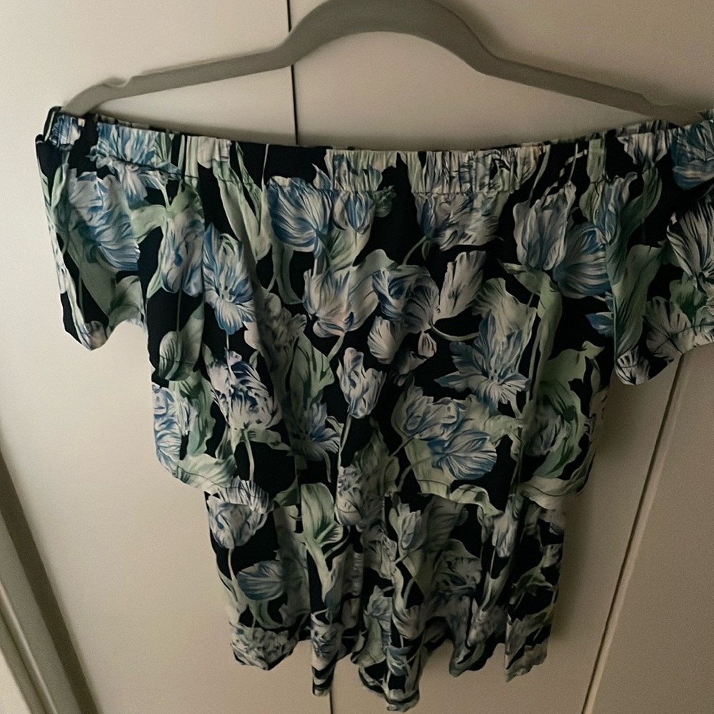 Very cute jumpsuit, green and blue flowers, size medium, perfect for summer